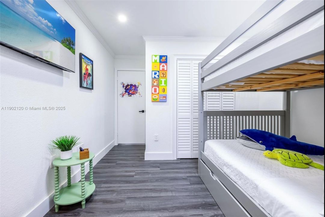 For Sale: $1,100,000 (7 beds, 3 baths, 1665 Square Feet)