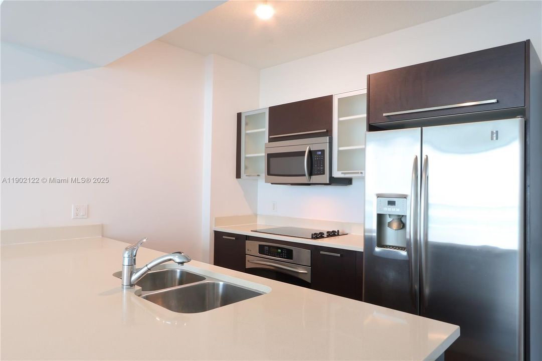 Recently Rented: $2,650 (1 beds, 1 baths, 722 Square Feet)