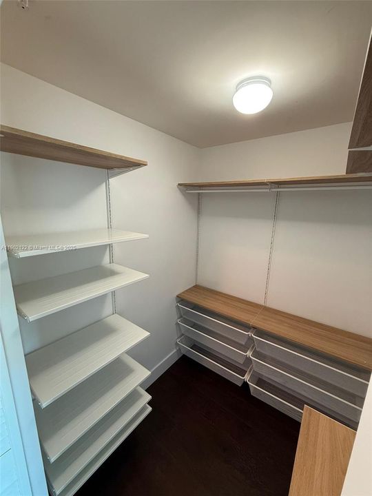 Recently Rented: $2,650 (1 beds, 1 baths, 722 Square Feet)