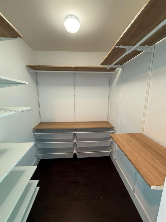 Recently Rented: $2,650 (1 beds, 1 baths, 722 Square Feet)