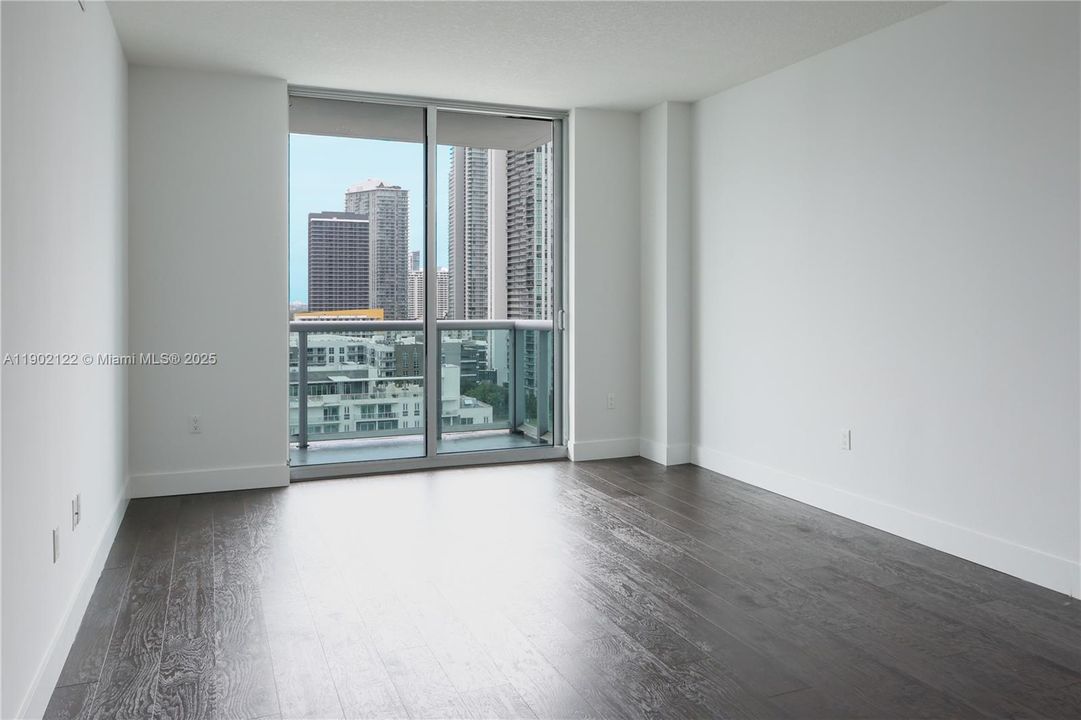 Recently Rented: $2,650 (1 beds, 1 baths, 722 Square Feet)