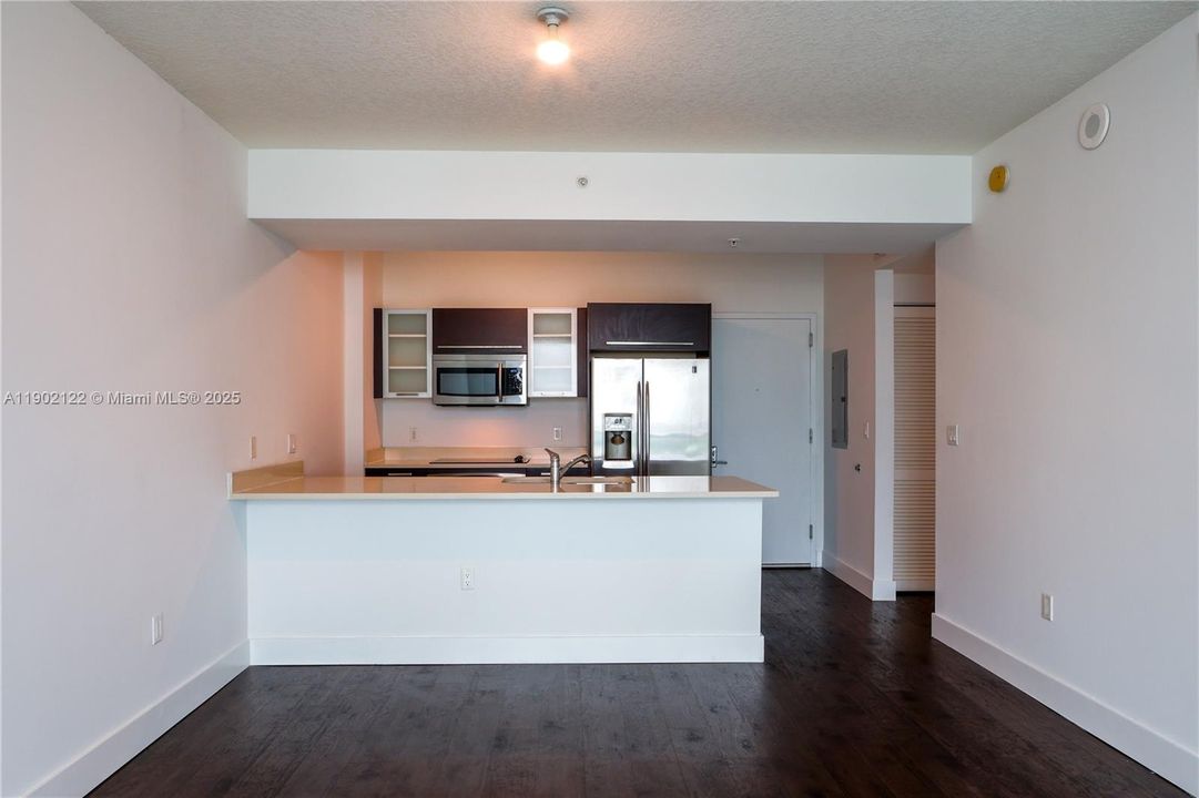 Recently Rented: $2,650 (1 beds, 1 baths, 722 Square Feet)