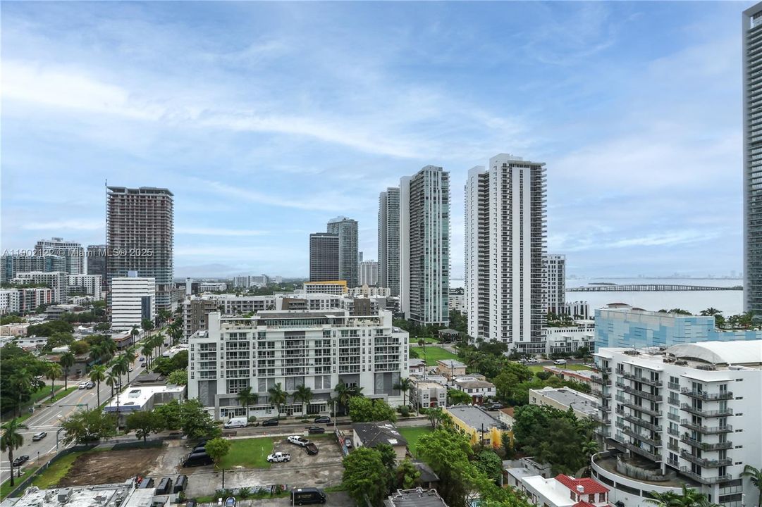 Recently Rented: $2,650 (1 beds, 1 baths, 722 Square Feet)