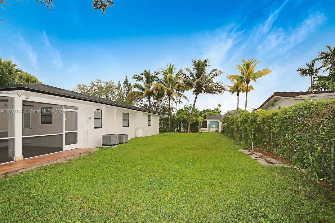 最近租的: $4,750 (4 贝兹, 2 浴室, 1685 平方英尺)