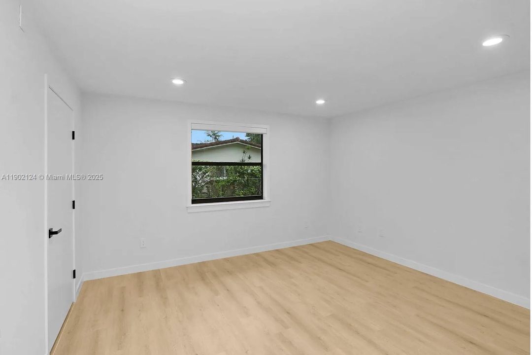 最近租的: $4,750 (4 贝兹, 2 浴室, 1685 平方英尺)