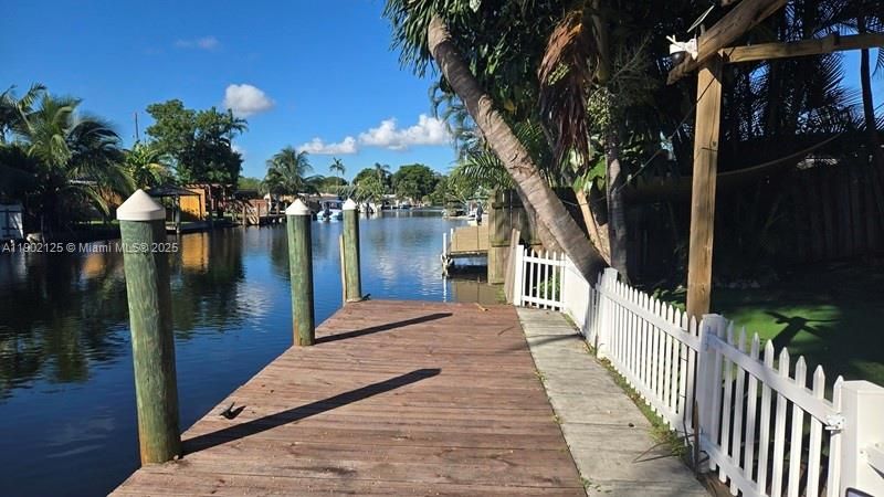 待售: $599,000 (3 贝兹, 2 浴室, 867 平方英尺)