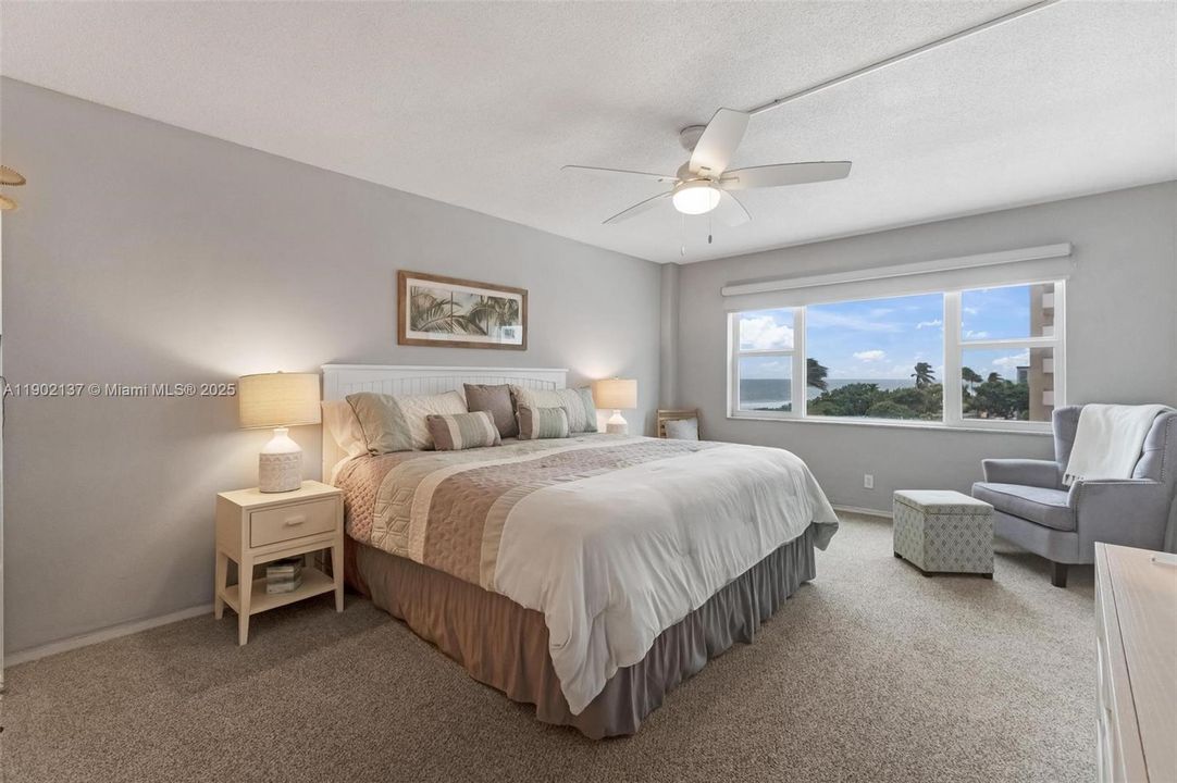 For Sale: $385,000 (2 beds, 2 baths, 1002 Square Feet)