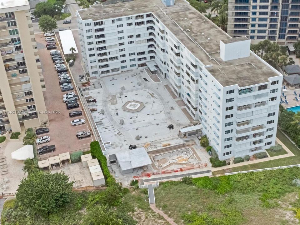 For Sale: $385,000 (2 beds, 2 baths, 1002 Square Feet)