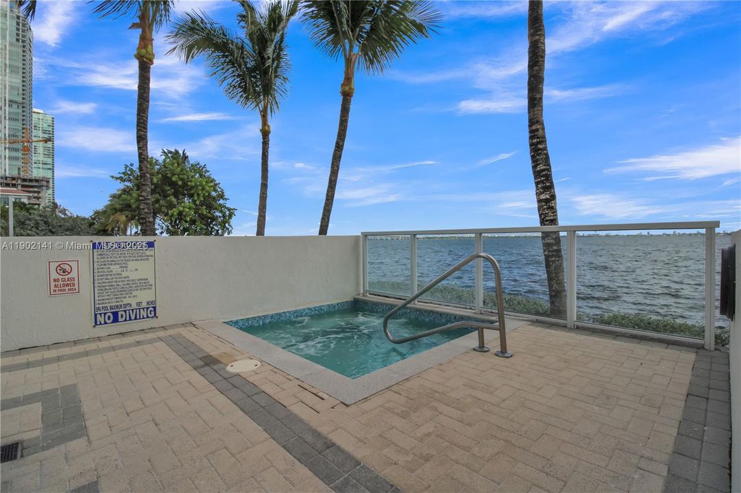 For Sale: $938,000 (3 beds, 3 baths, 1680 Square Feet)