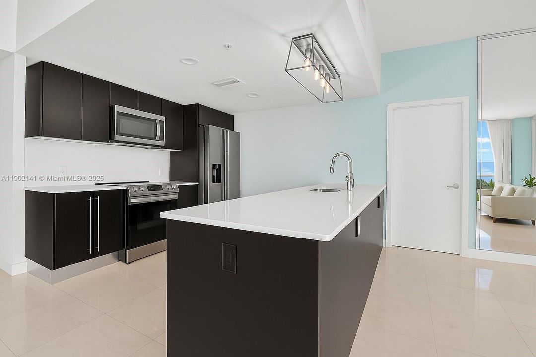 For Sale: $938,000 (3 beds, 3 baths, 1680 Square Feet)