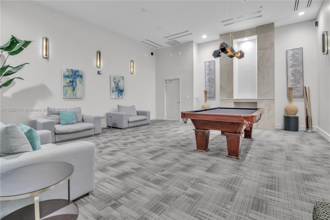 For Sale: $938,000 (3 beds, 3 baths, 1680 Square Feet)