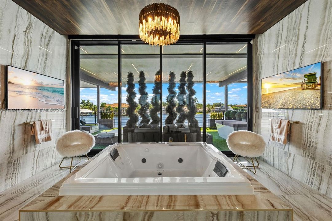 For Sale: $39,995,000 (6 beds, 7 baths, 10809 Square Feet)