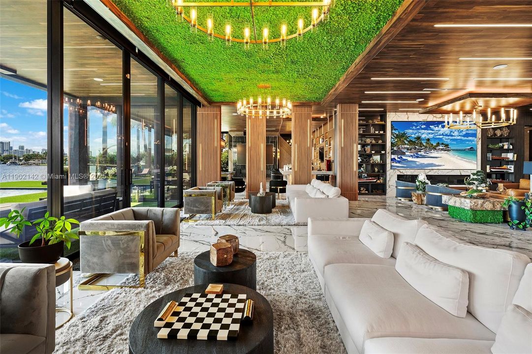 For Sale: $39,995,000 (6 beds, 7 baths, 10809 Square Feet)