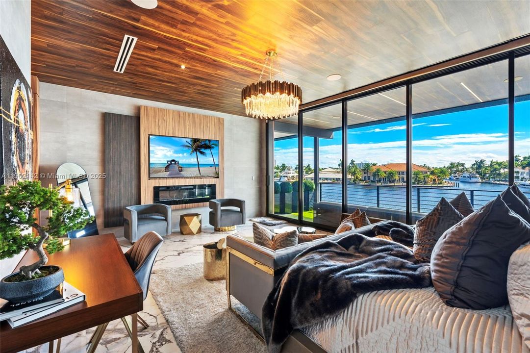 For Sale: $39,995,000 (6 beds, 7 baths, 10809 Square Feet)