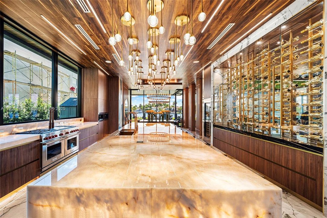 For Sale: $39,995,000 (6 beds, 7 baths, 10809 Square Feet)