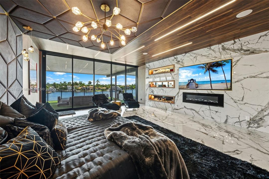 For Sale: $39,995,000 (6 beds, 7 baths, 10809 Square Feet)