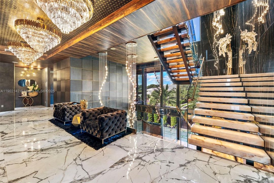 For Sale: $39,995,000 (6 beds, 7 baths, 10809 Square Feet)