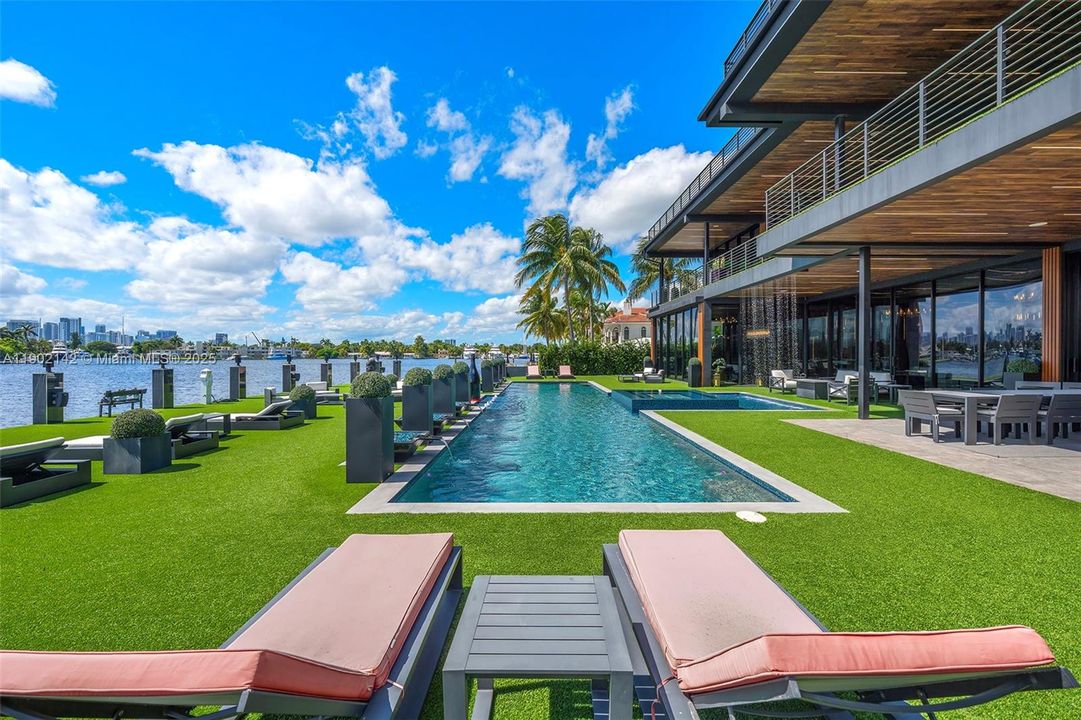 For Sale: $39,995,000 (6 beds, 7 baths, 10809 Square Feet)