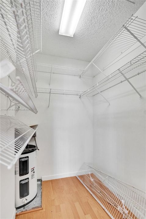 Active With Contract: $184,500 (2 beds, 2 baths, 1000 Square Feet)