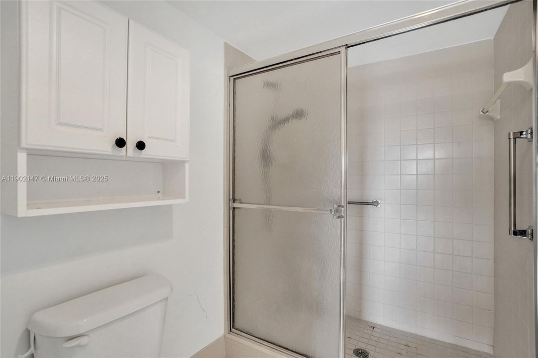 Active With Contract: $184,500 (2 beds, 2 baths, 1000 Square Feet)