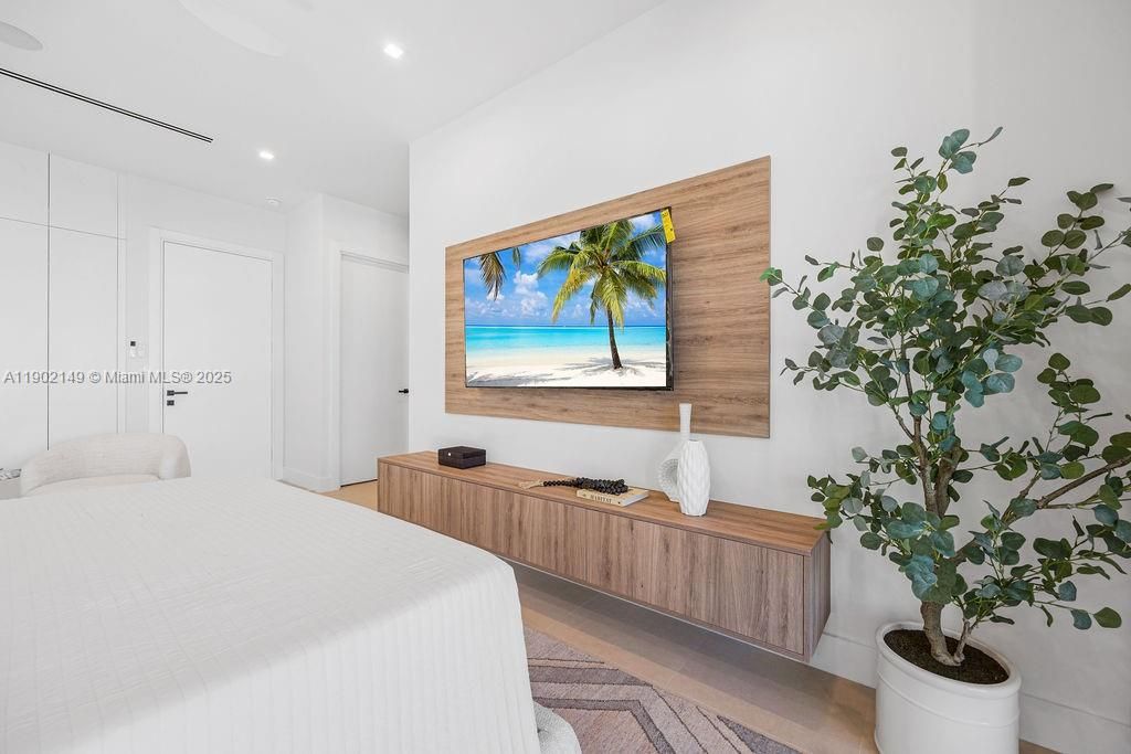 En Venta: $1,325,000 (3 camas, 3 baños, 2583 Pies cuadrados)