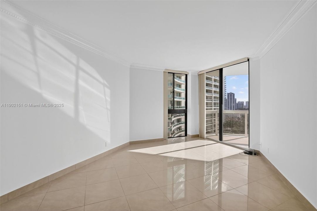 For Rent: $3,400 (2 beds, 2 baths, 1340 Square Feet)