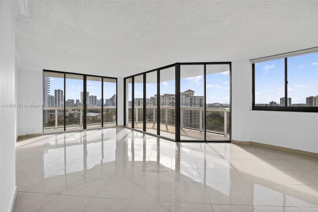 For Rent: $3,400 (2 beds, 2 baths, 1340 Square Feet)