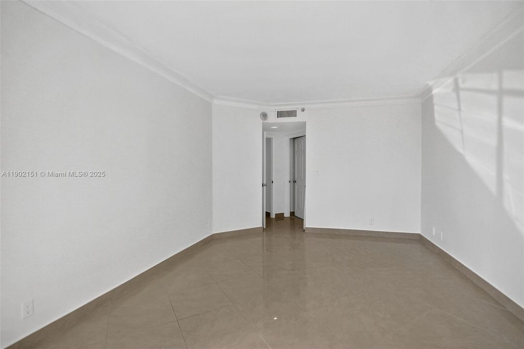 For Rent: $3,400 (2 beds, 2 baths, 1340 Square Feet)