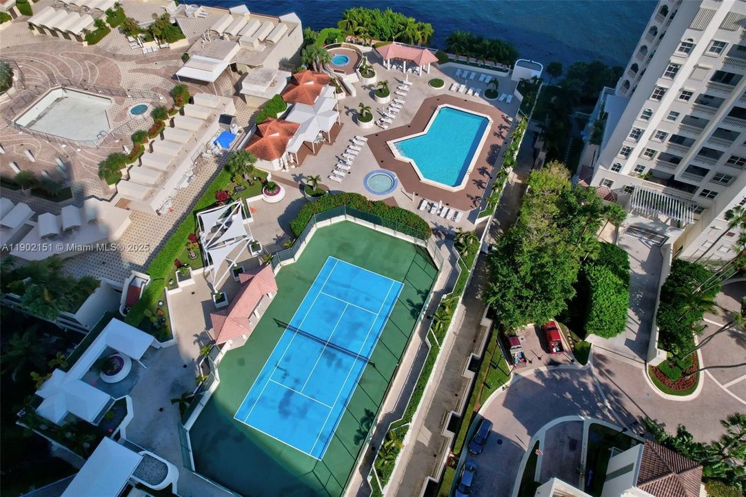 For Rent: $3,400 (2 beds, 2 baths, 1340 Square Feet)