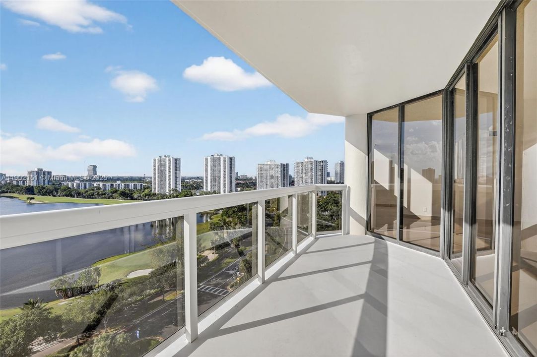 For Rent: $3,400 (2 beds, 2 baths, 1340 Square Feet)