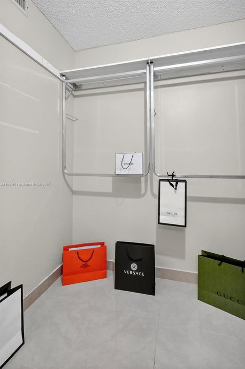 For Rent: $3,400 (2 beds, 2 baths, 1340 Square Feet)