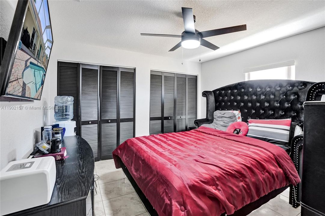 На продажу: $539,999 (3 спален, 2 ванн, 1864 Квадратных фут)