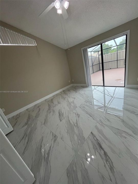 Activo con contrato: $3,000 (3 camas, 2 baños, 1276 Pies cuadrados)