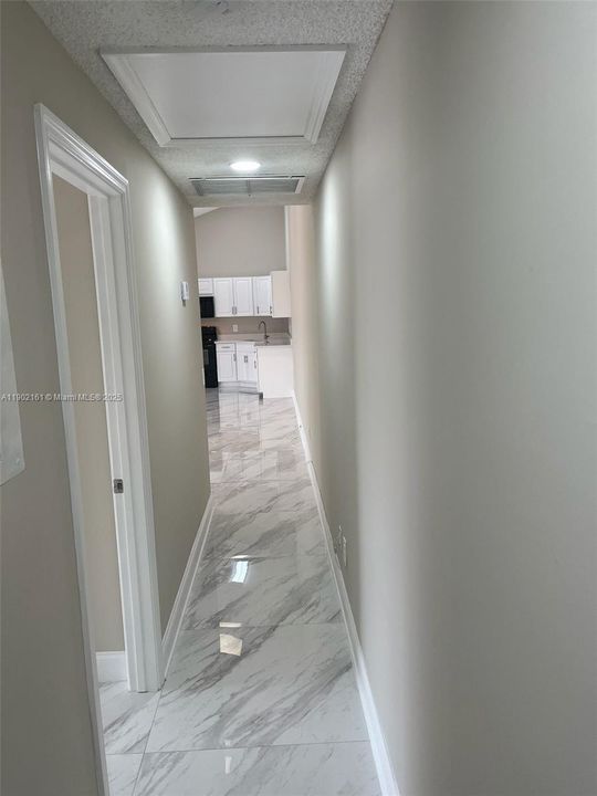 Activo con contrato: $3,000 (3 camas, 2 baños, 1276 Pies cuadrados)