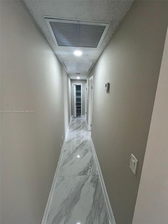 Activo con contrato: $3,000 (3 camas, 2 baños, 1276 Pies cuadrados)