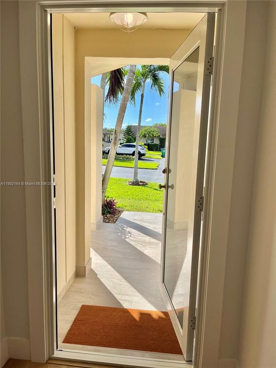 Recently Rented: $3,400 (3 beds, 2 baths, 1156 Square Feet)