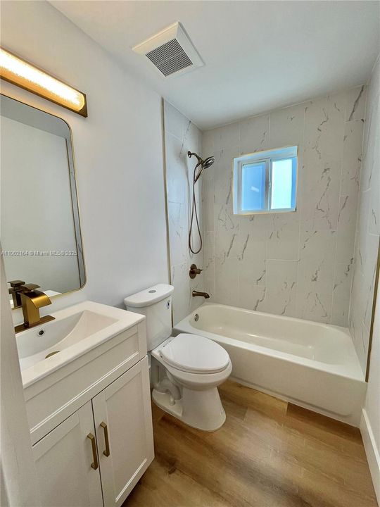 Recently Rented: $3,400 (3 beds, 2 baths, 1156 Square Feet)