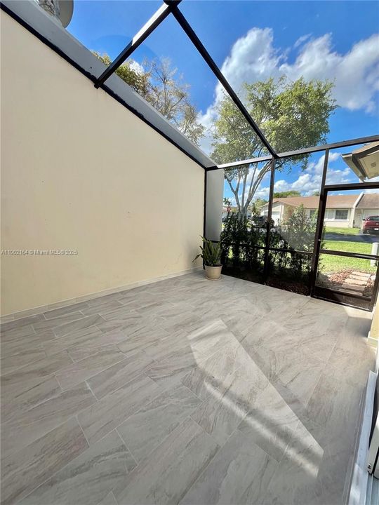 Recently Rented: $3,400 (3 beds, 2 baths, 1156 Square Feet)