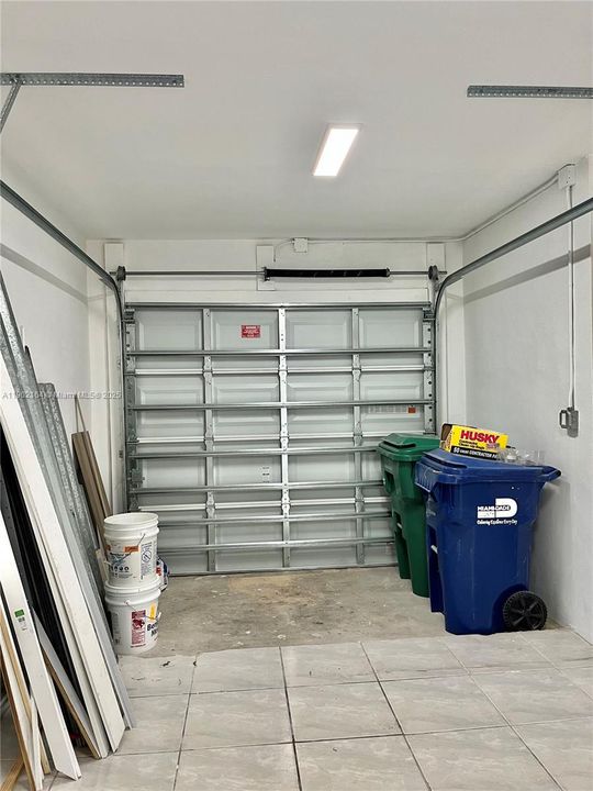 Recently Rented: $3,400 (3 beds, 2 baths, 1156 Square Feet)