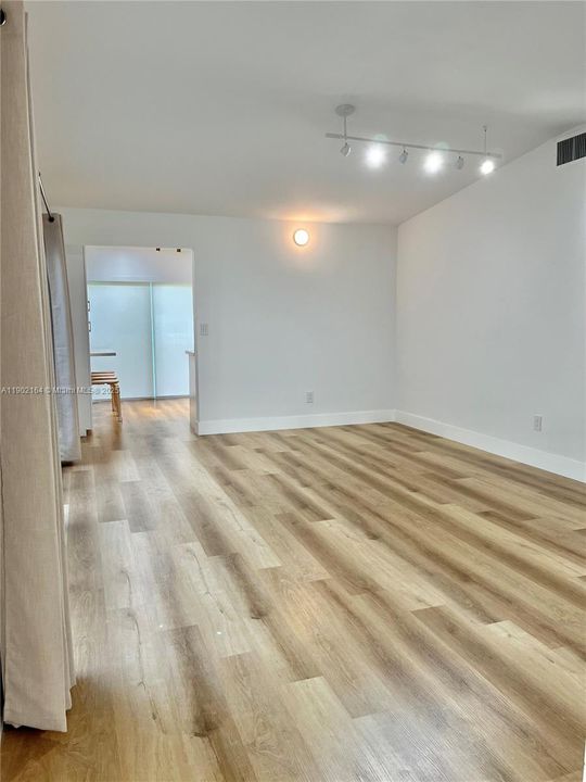 Recently Rented: $3,400 (3 beds, 2 baths, 1156 Square Feet)