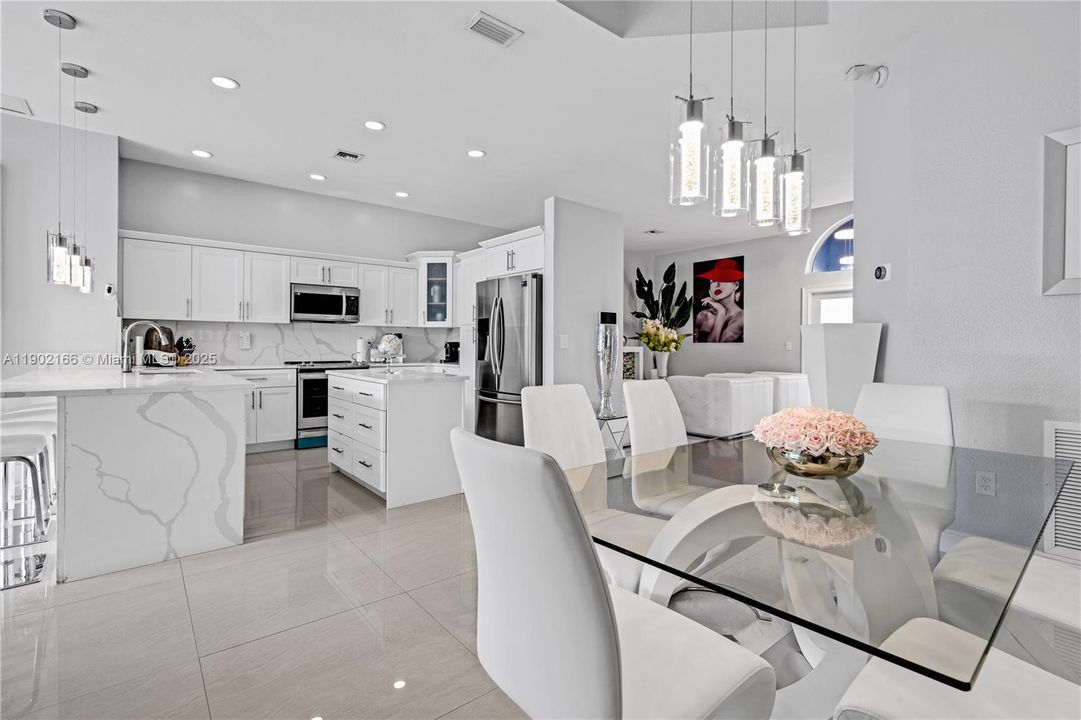 Active With Contract: $5,800 (4 beds, 3 baths, 1938 Square Feet)