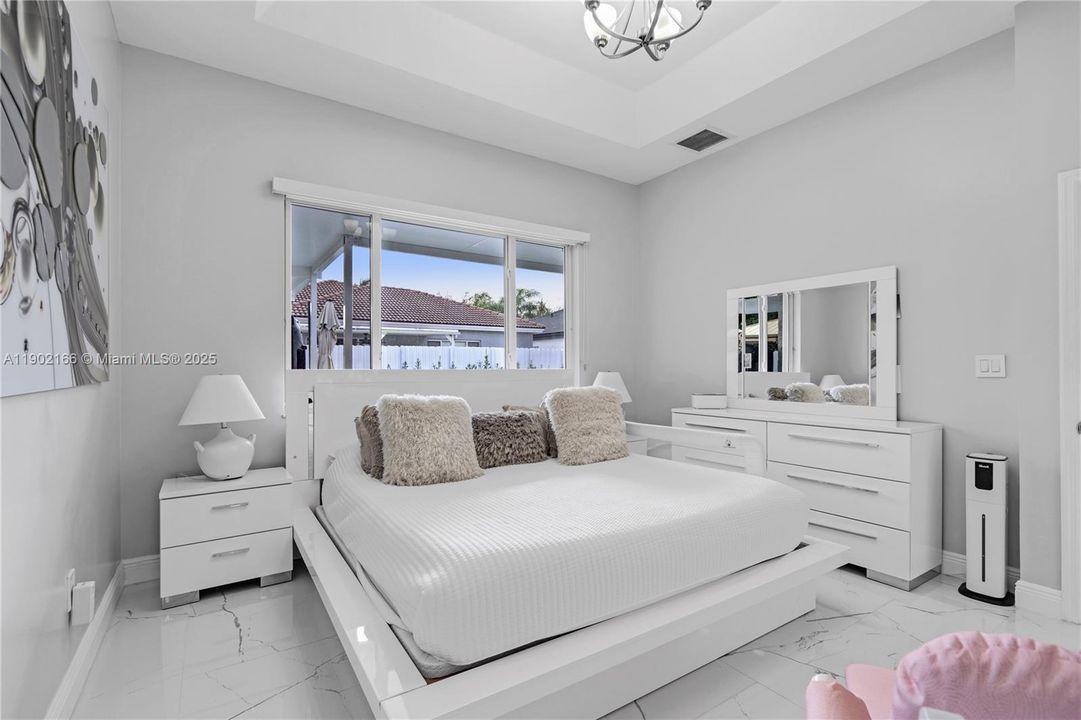 Active With Contract: $5,800 (4 beds, 3 baths, 1938 Square Feet)