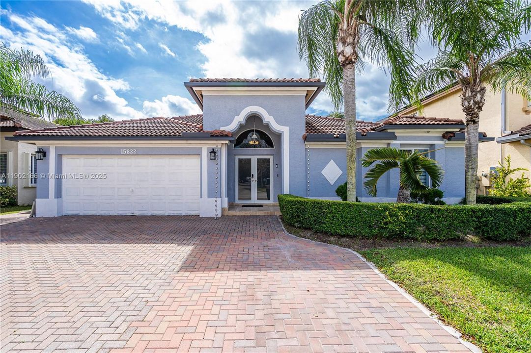 Active With Contract: $5,800 (4 beds, 3 baths, 1938 Square Feet)