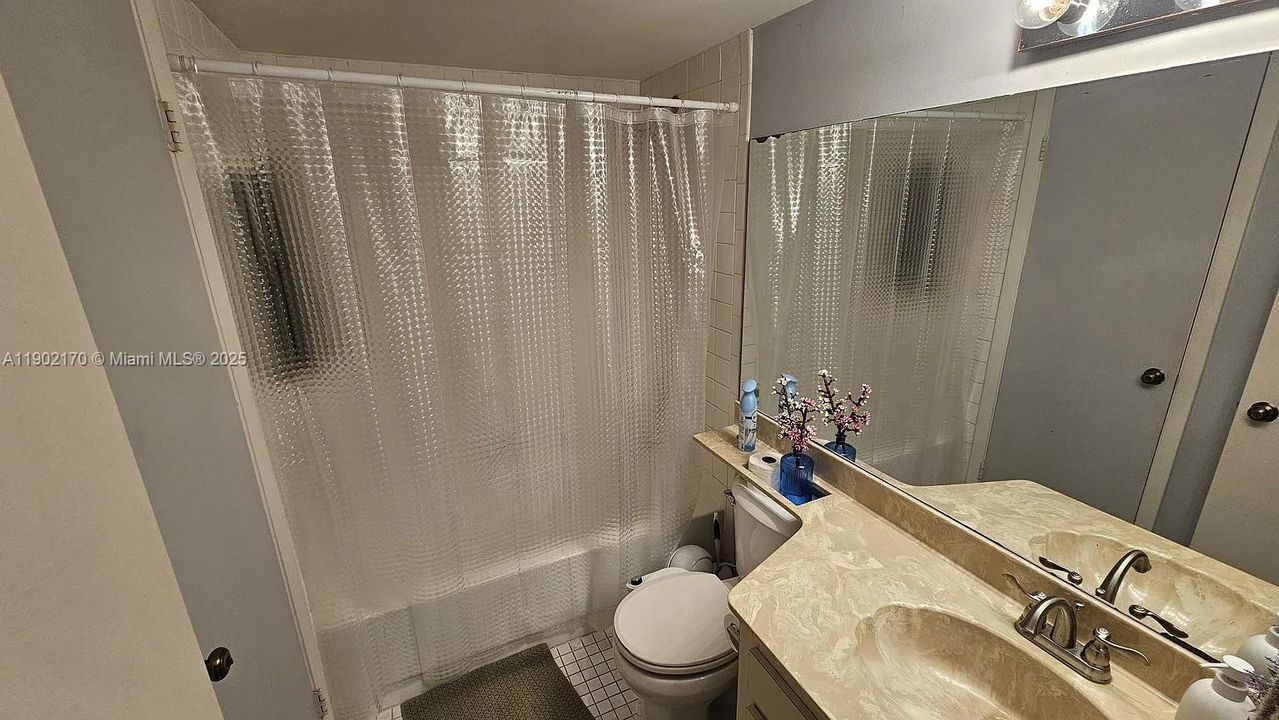 For Rent: $2,900 (3 beds, 2 baths, 1340 Square Feet)