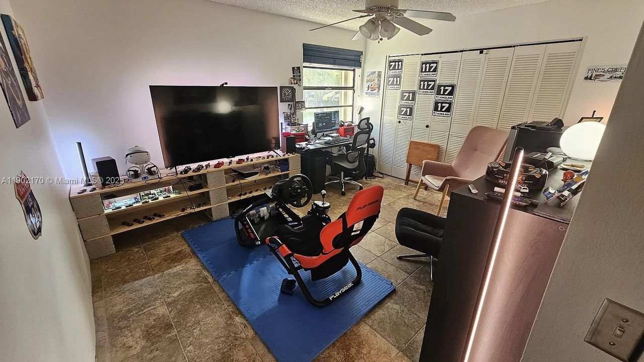 For Rent: $2,900 (3 beds, 2 baths, 1340 Square Feet)