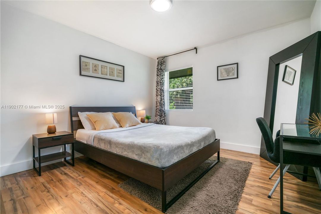 For Rent: $7,500 (6 beds, 3 baths, 1856 Square Feet)