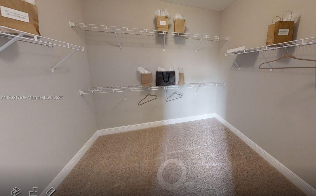 На продажу: $805,000 (4 спален, 3 ванн, 2677 Квадратных фут)