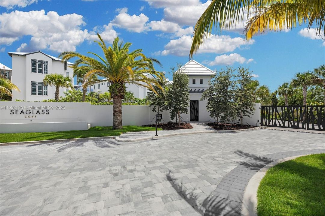 For Sale: $3,400,000 (5 beds, 4 baths, 3011 Square Feet)