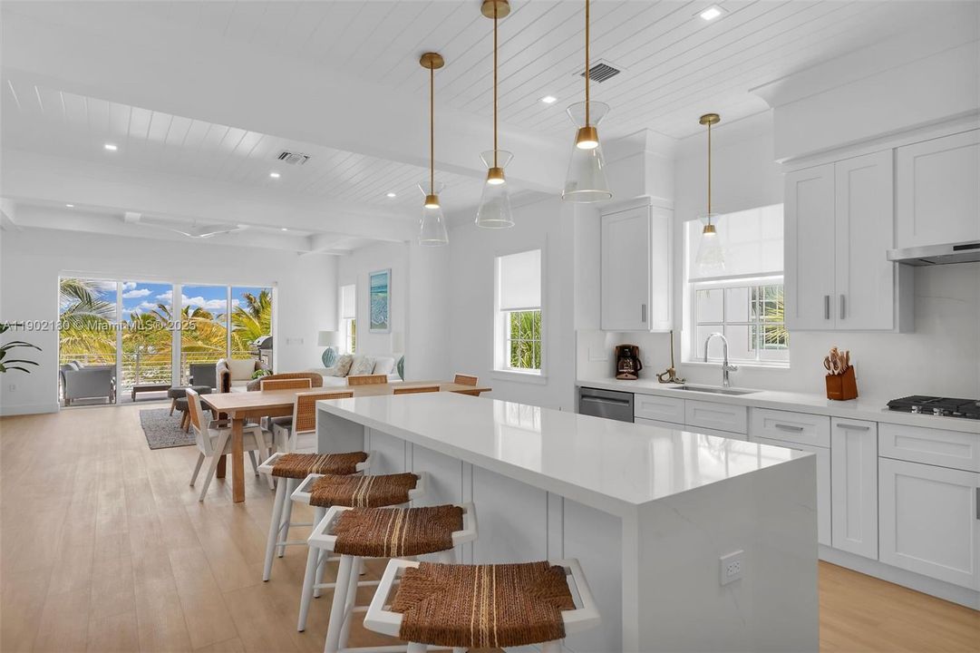 For Sale: $3,400,000 (5 beds, 4 baths, 3011 Square Feet)