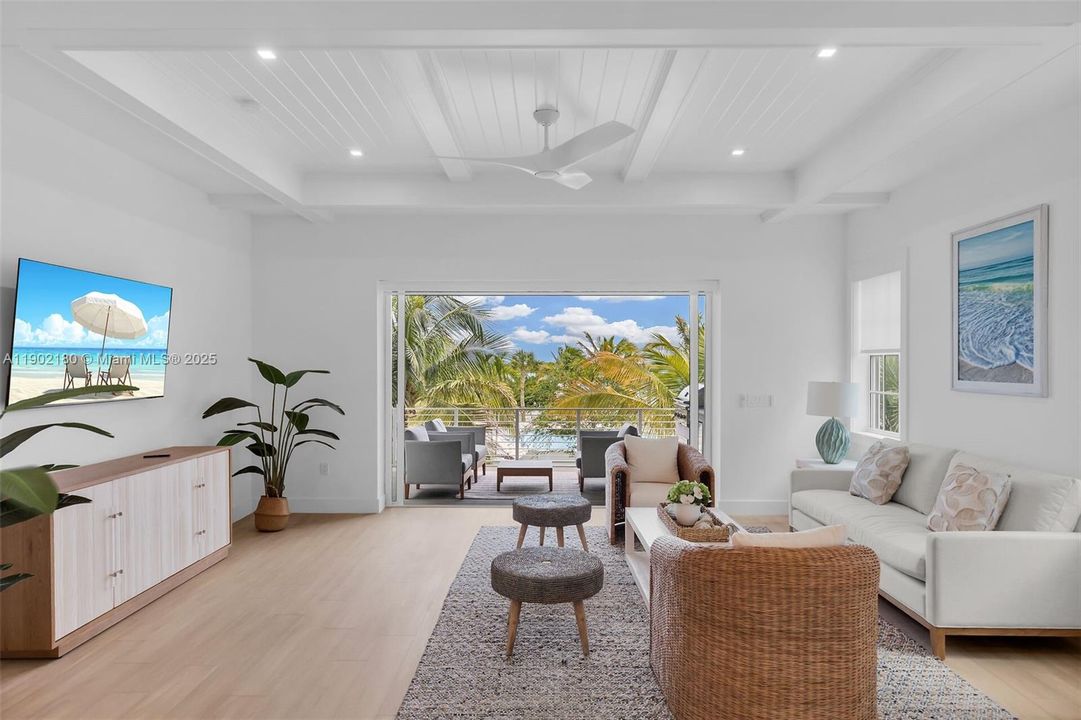 For Sale: $3,400,000 (5 beds, 4 baths, 3011 Square Feet)